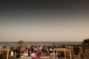 allestimento per matrimonio sulla spiaggia